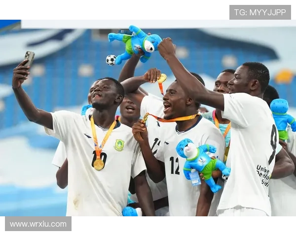 世界杯杯高清图片(世界杯图片高清壁纸)世界杯体育论坛